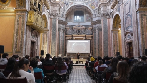 Abbiamo portato a Napoli il guru dell’astrofisica, il professor Moriba K. Jah.Sono stati giorni belli ed intensissimi: grazie alla Federico II per l'accoglienza e a tutti gli enti che hanno partecipato attivamente affinché tutto ciò avvenisse.The best is yet to come