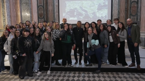 Abbiamo portato a Napoli il guru dell’astrofisica, il professor Moriba K. Jah.Sono stati giorni belli ed intensissimi: grazie alla Federico II per l'accoglienza e a tutti gli enti che hanno partecipato attivamente affinché tutto ciò avvenisse.The best is yet to come